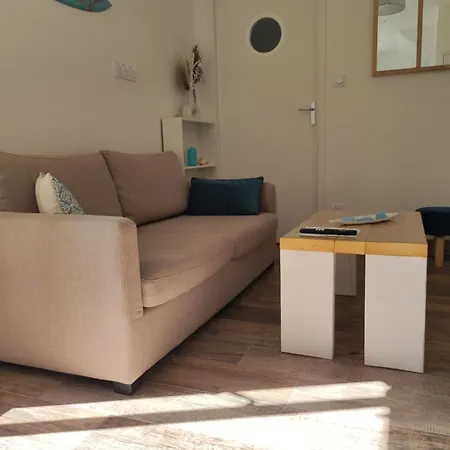 Manivi בואפרו-אן-מוז'